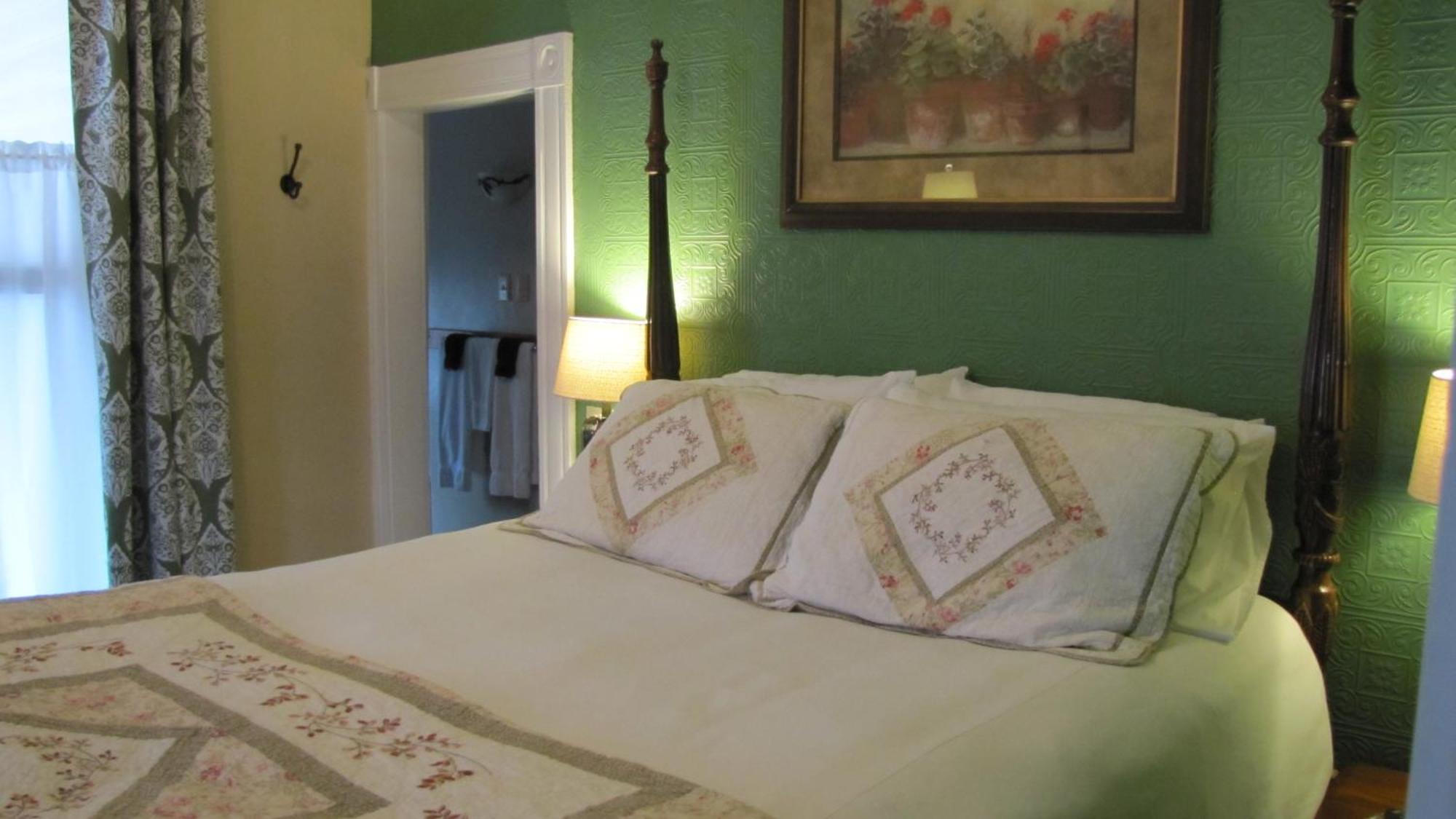 5 Ojo Inn Bed And Breakfast Юрика Спрингс Экстерьер фото